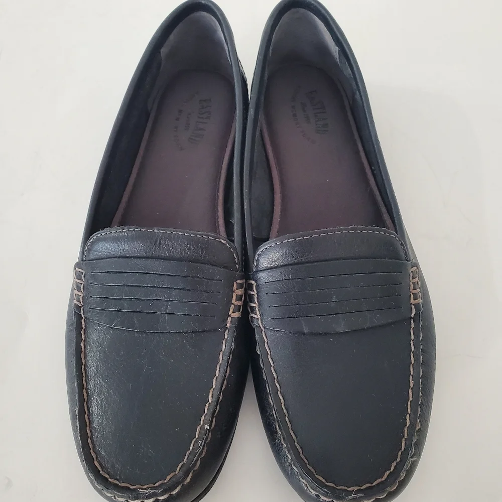 EASTLAND 9M Black Leather Annette Loafer Flat Slip On Comfort Sole Office Preppy - Picture 6 of 11